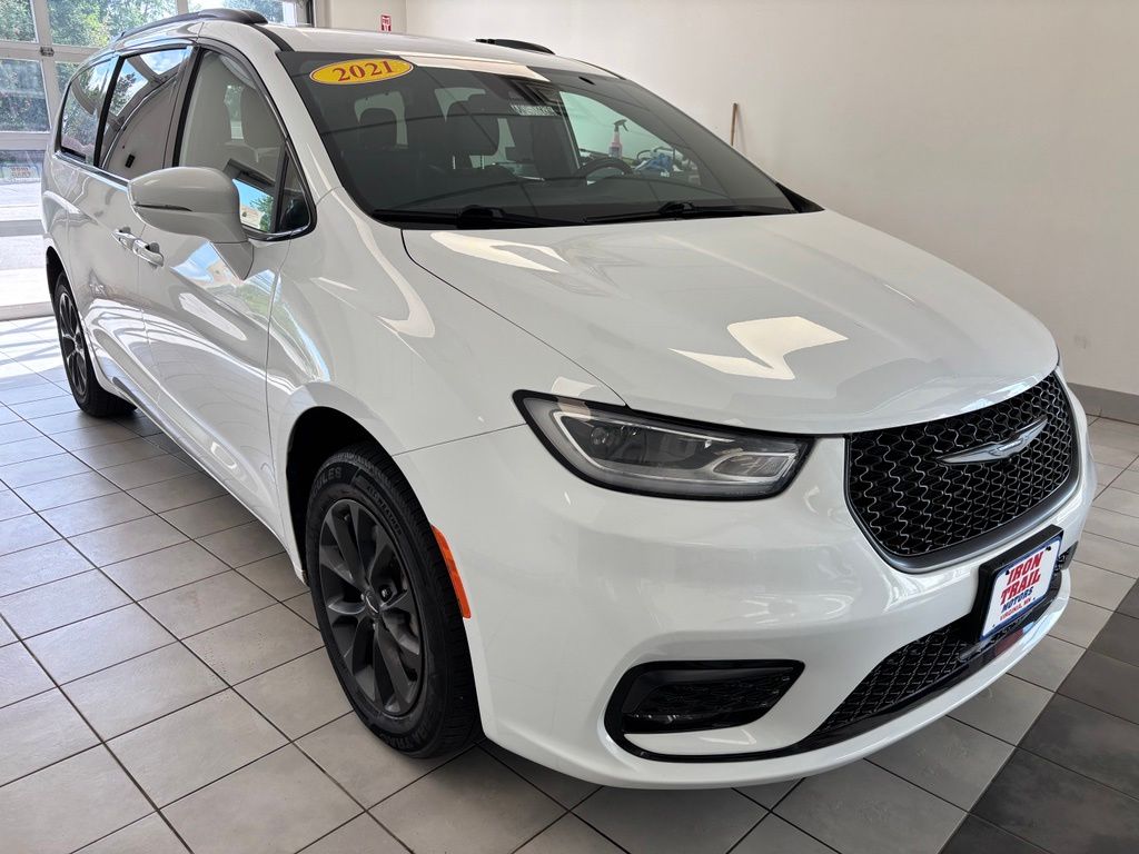 Used 2021 Chrysler Pacifica Van