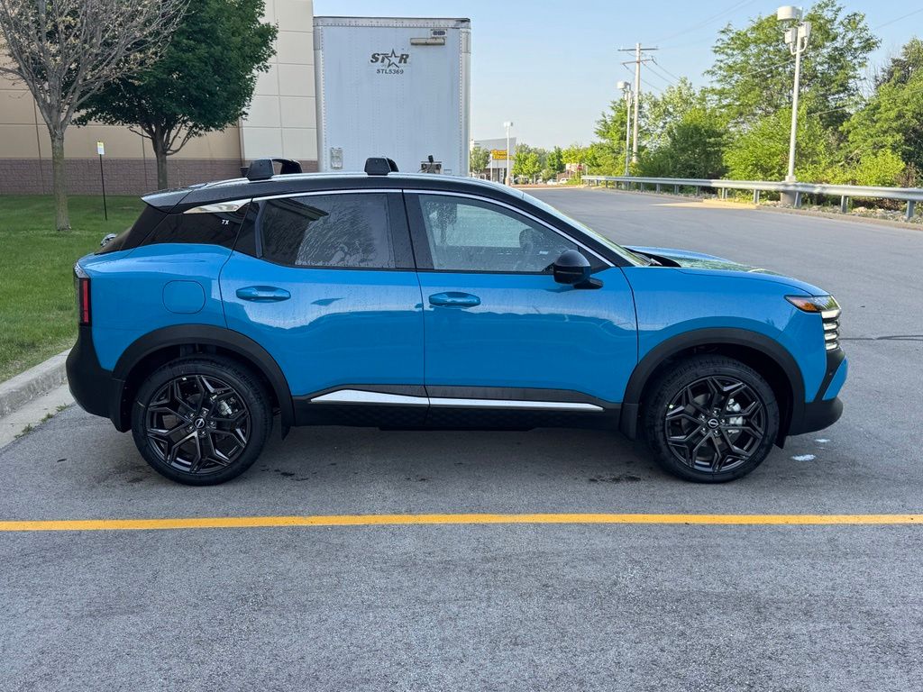 New 2026 Arctic Ice Blue Metallic / Super Black Two-tone Nissan SR image 3
