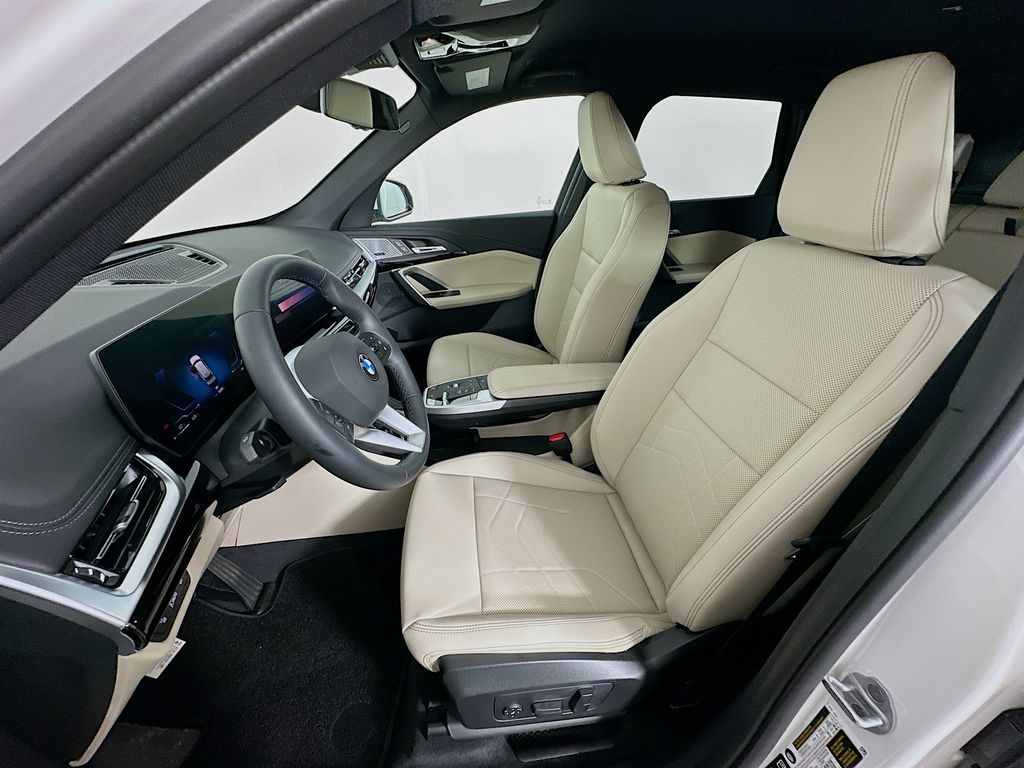 2025 BMW X1 xDrive28i 16