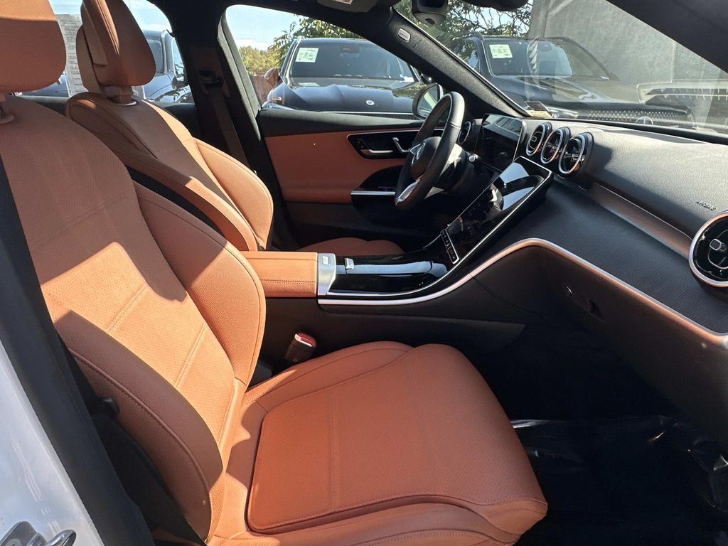 Thumbnail: 2026 Mercedes-Benz C-Class - 11
