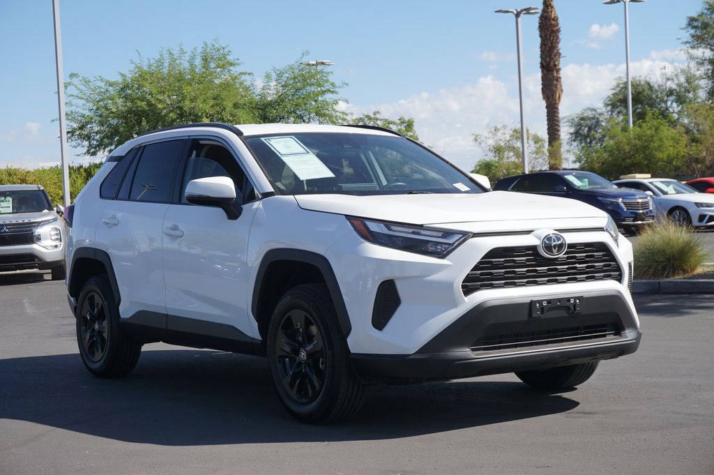 2024 Toyota RAV4 XLE 4