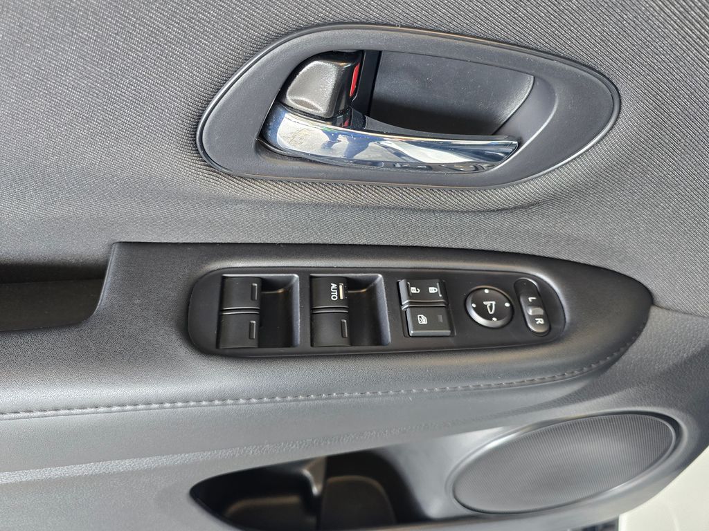 Thumbnail: 2022 Honda HR-V - 20