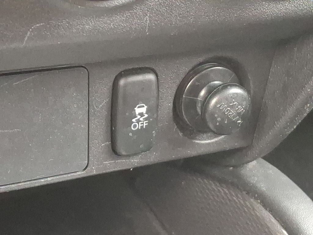 Thumbnail: 2023 Mitsubishi Outlander Sport - 26