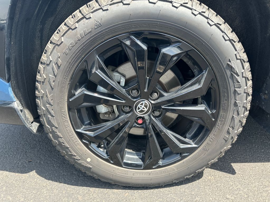 2022 Toyota RAV4 Hybrid SE