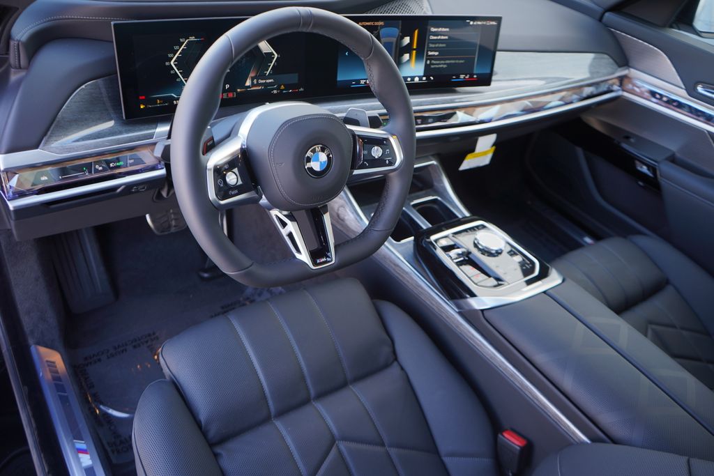 2025 BMW 7 Series 760i xDrive 13