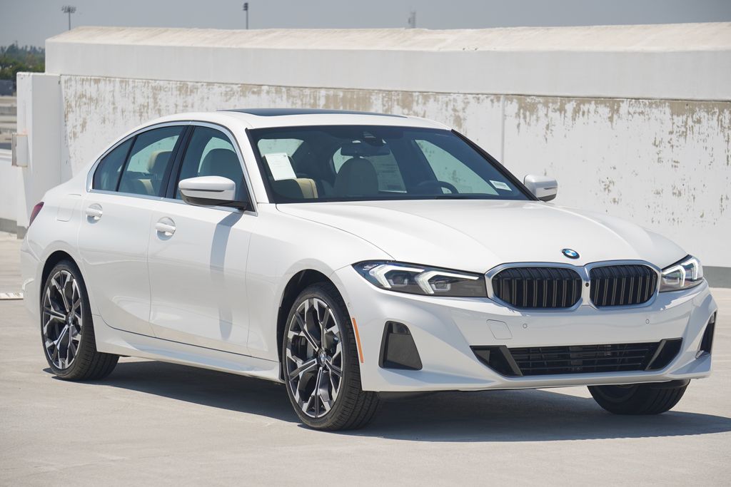Thumbnail: 2025 BMW 3 Series - 3