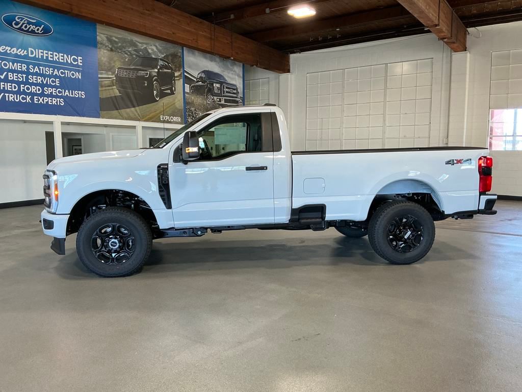 2025 Ford F-350SD  photo