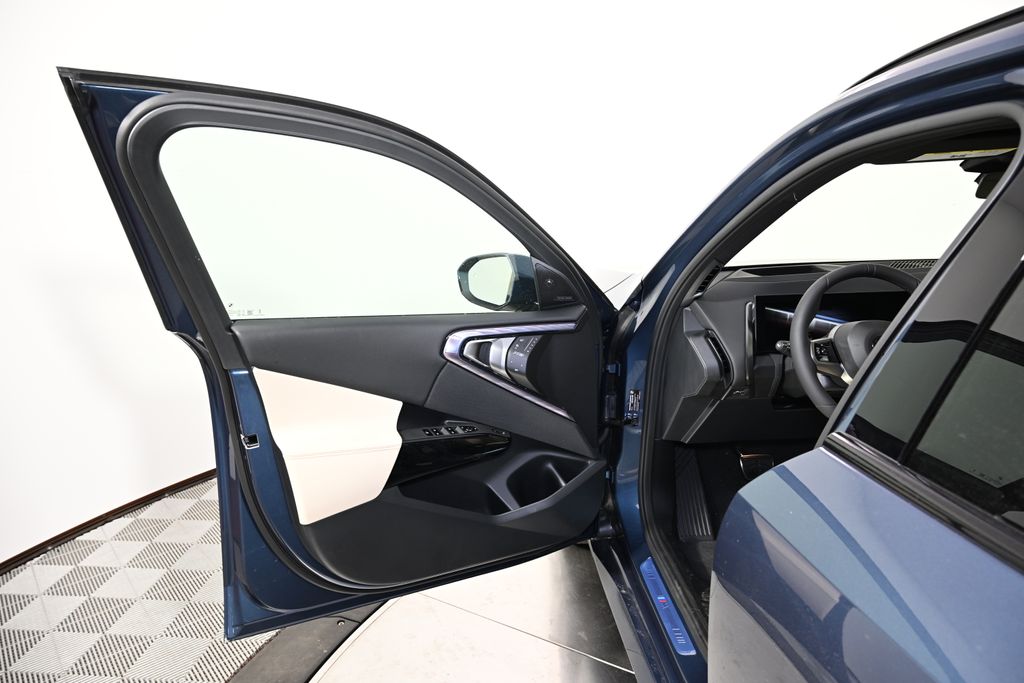 Thumbnail: 2026 BMW X3 - 21