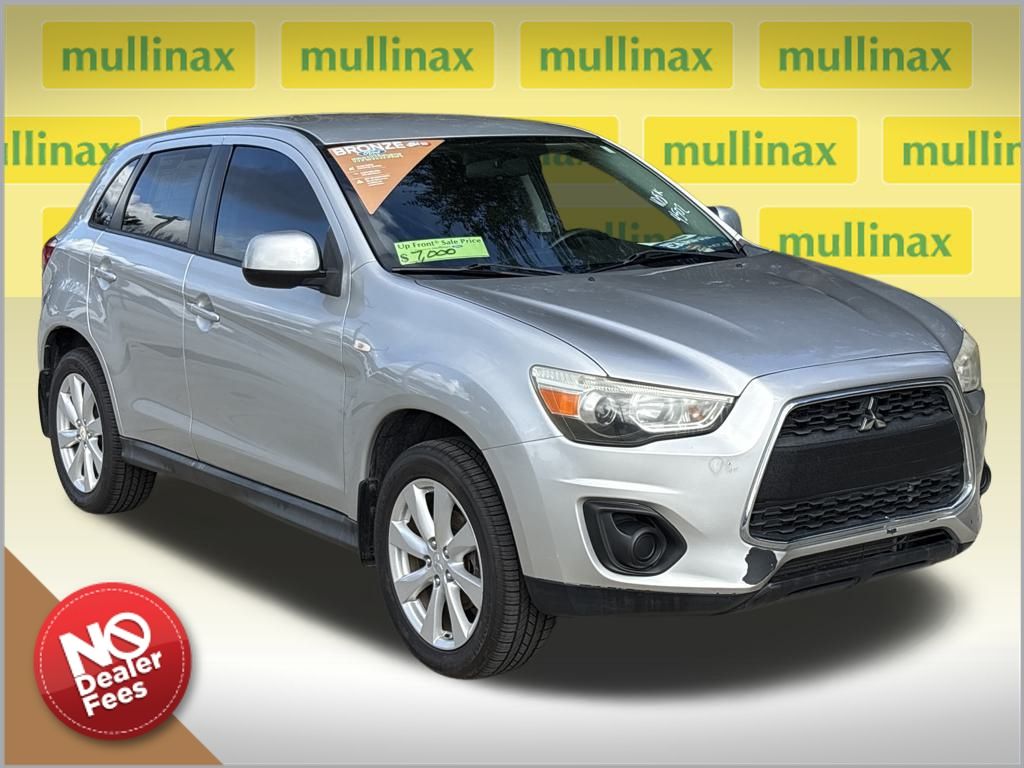 2014 Mitsubishi Outlander Sport ES's photo