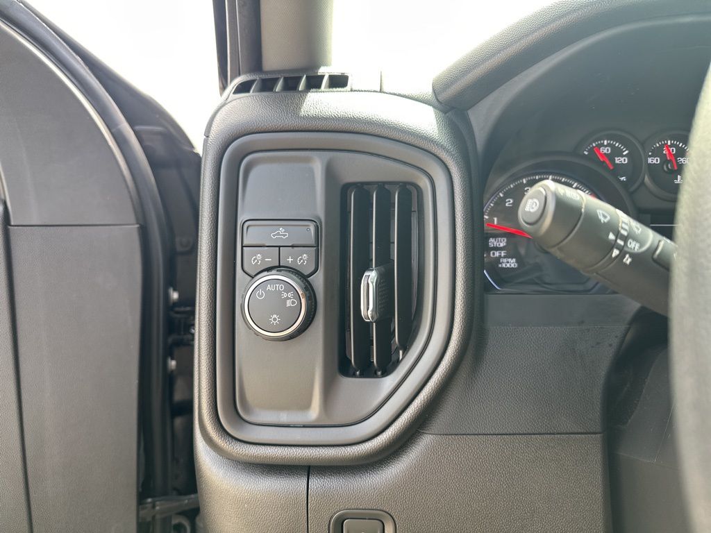 Used Car 2022 Chevrolet Silverado 1500  Custom For Sale Under $30,000 In Austin, Texas