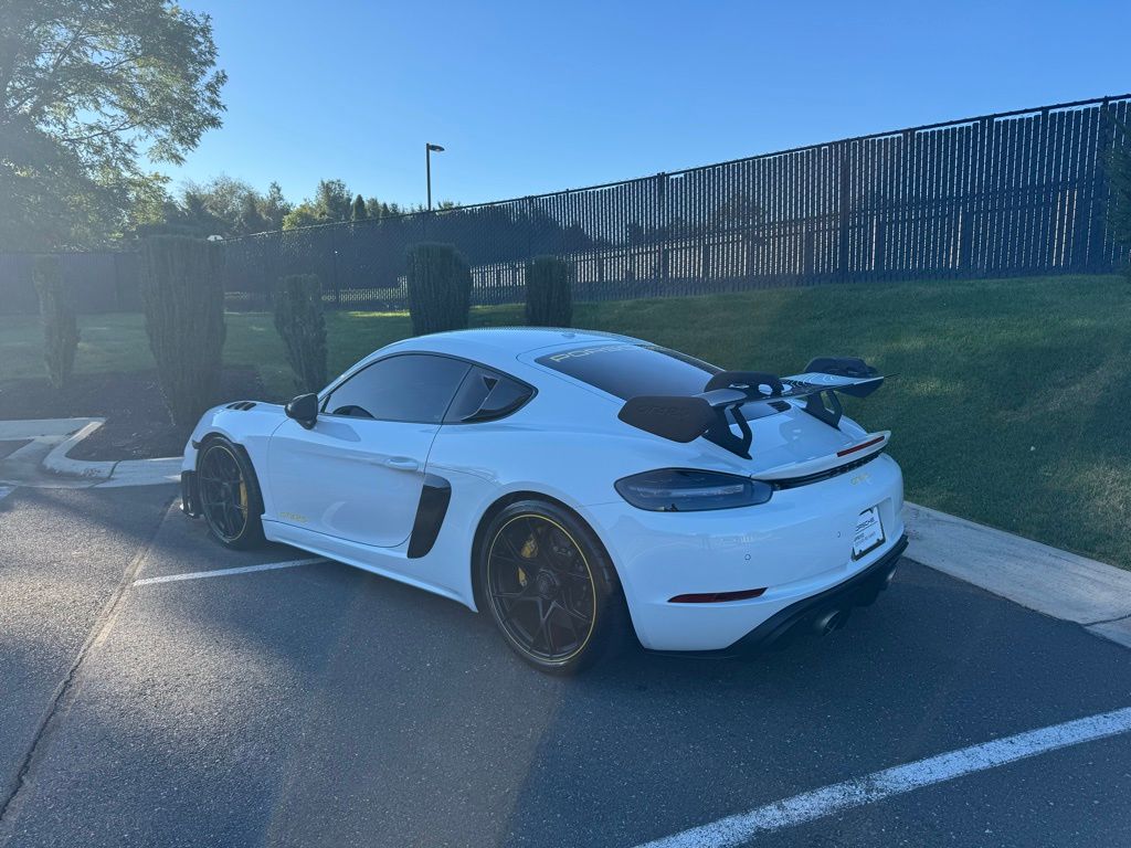 2024 Porsche 718 Cayman GT4 RS 3