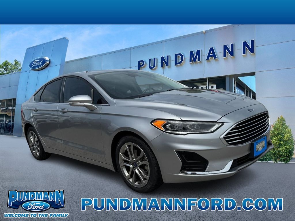 Silver Metallic 2020 Ford Fusion Sedan Front-Wheel Drive Automatic
