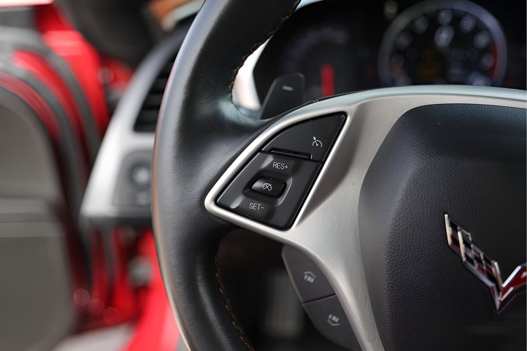 Used 2015 Red Chevrolet Stingray Z51 image 17