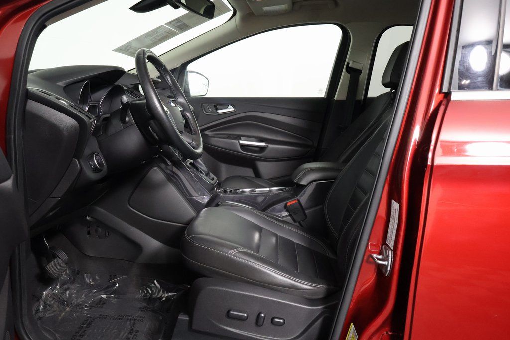 Thumbnail: 2016 Ford Escape - 10