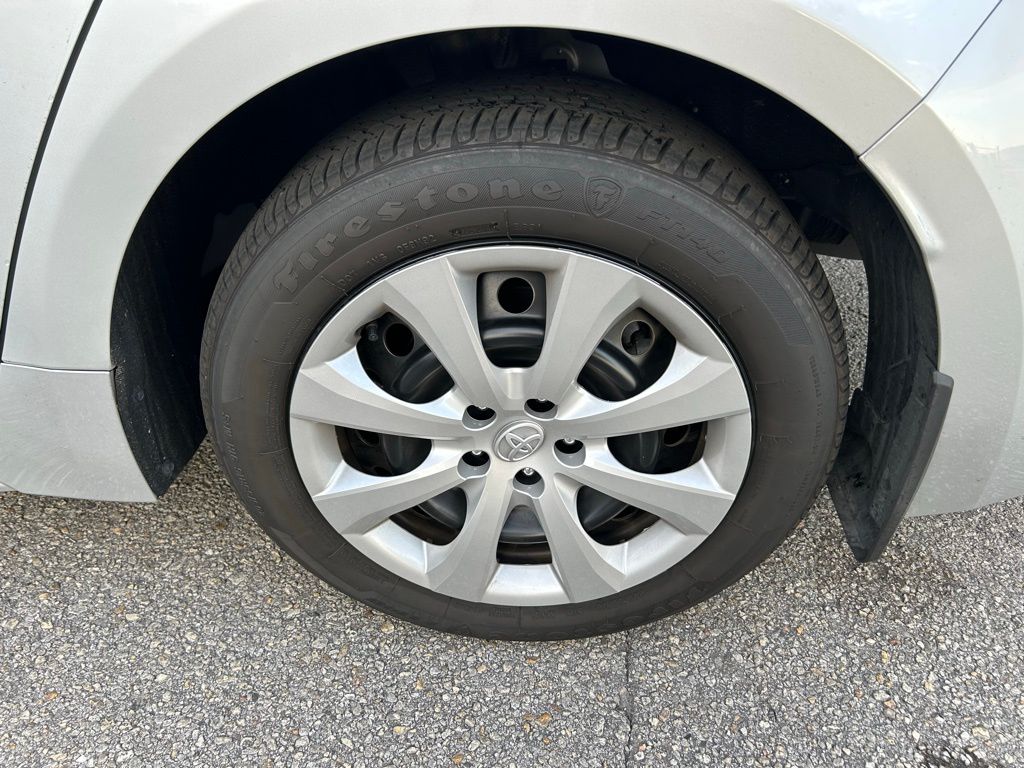 Thumbnail: 2025 Toyota Corolla - 9