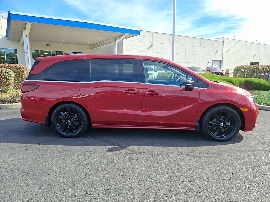 Thumbnail: 2023 Honda Odyssey - 7