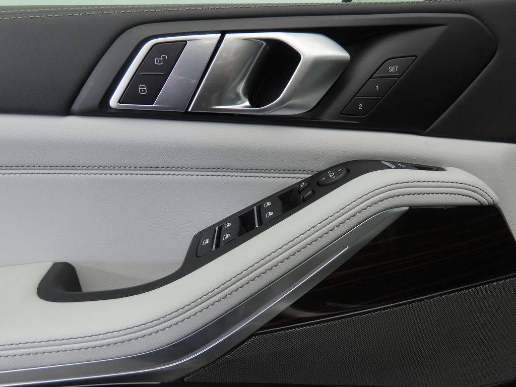 Thumbnail: 2026 BMW X5 - 22