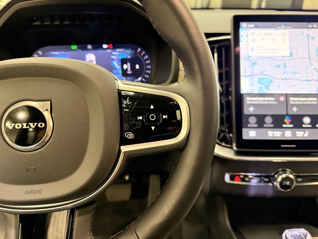 Thumbnail: 2026 Volvo XC90 - 14