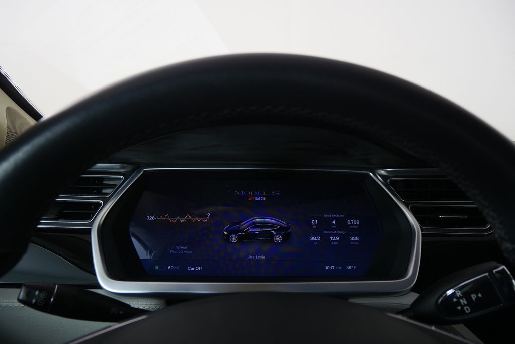 Thumbnail: 2013 Tesla Model S - 20