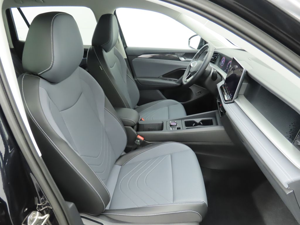 2025 Volkswagen Tiguan 2.0T 21