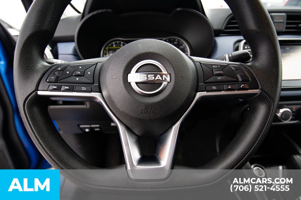 2023 Nissan Versa 1.6 SV photo 14