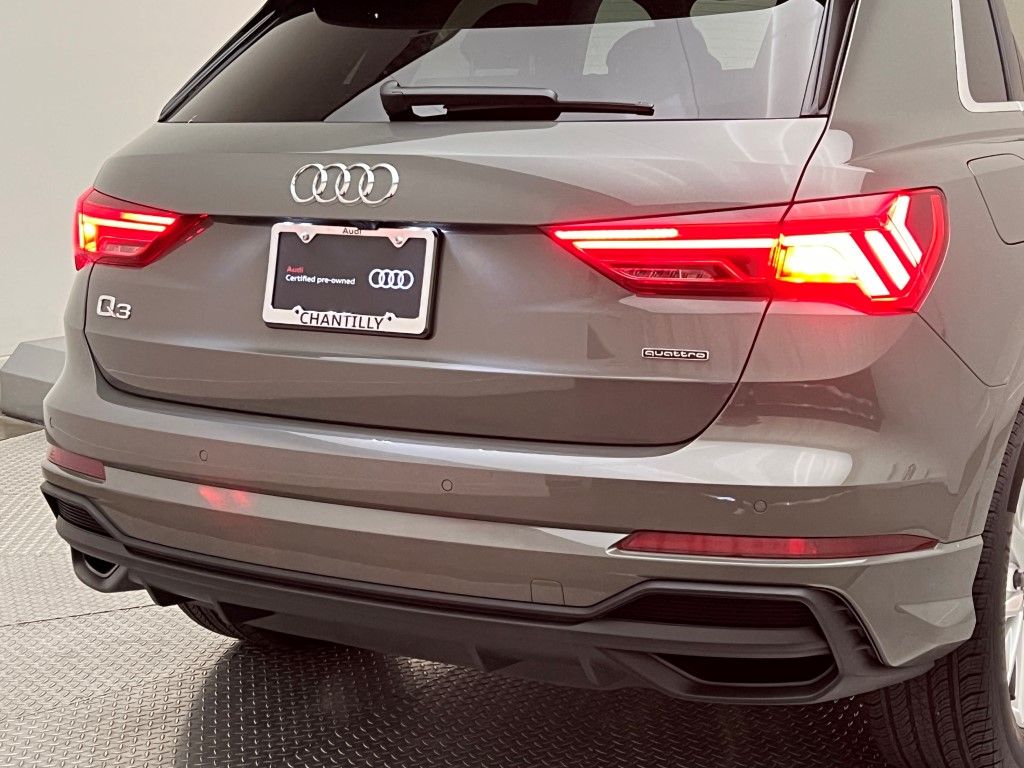 Thumbnail: 2025 Audi Q3 - 8