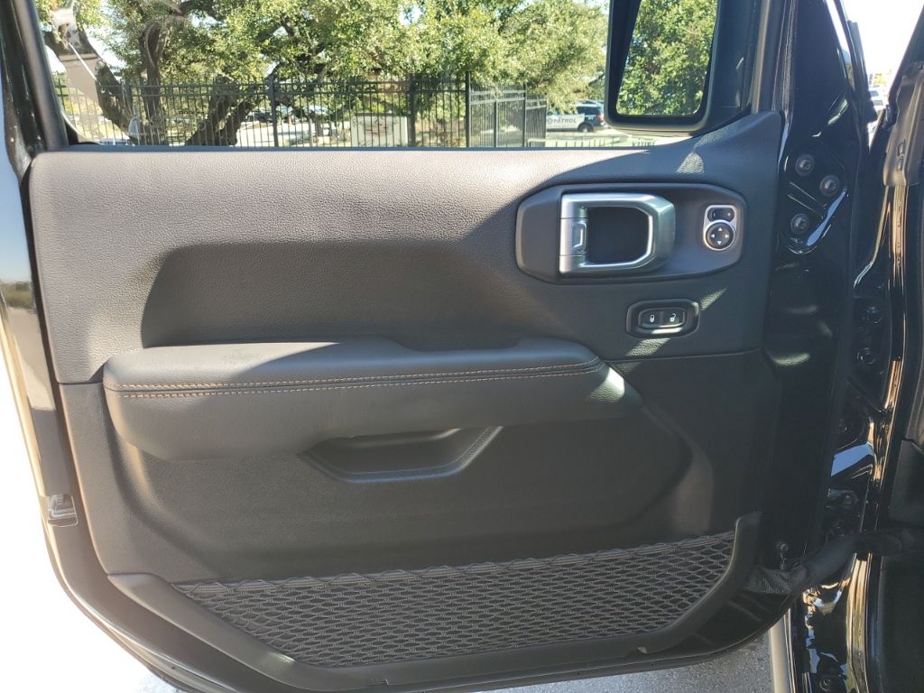 Used Car 2021 Jeep Gladiator  High Altitude For Sale Under $35,000 In Austin, Texas