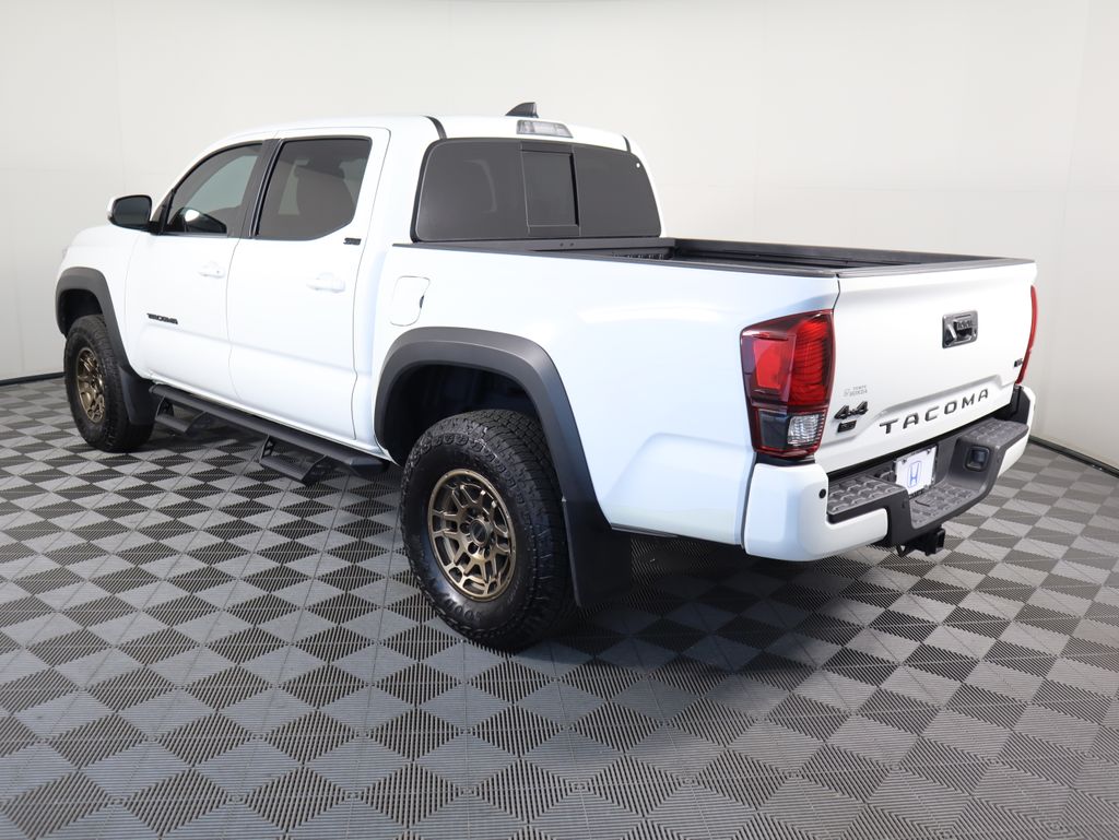 Thumbnail: 2023 Toyota Tacoma - 7