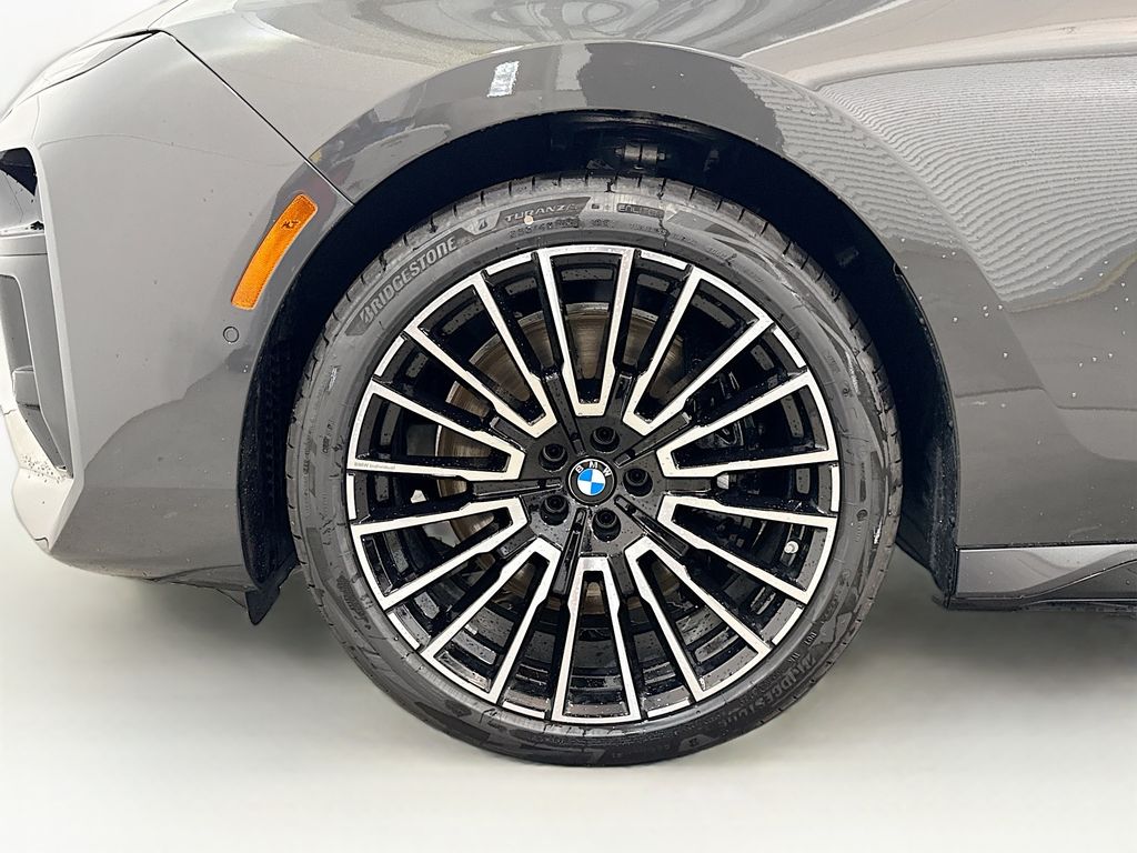 Thumbnail: 2026 BMW 7 Series - 31