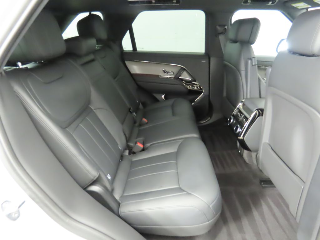 Thumbnail: 2023 Land Rover Range Rover Sport - 23