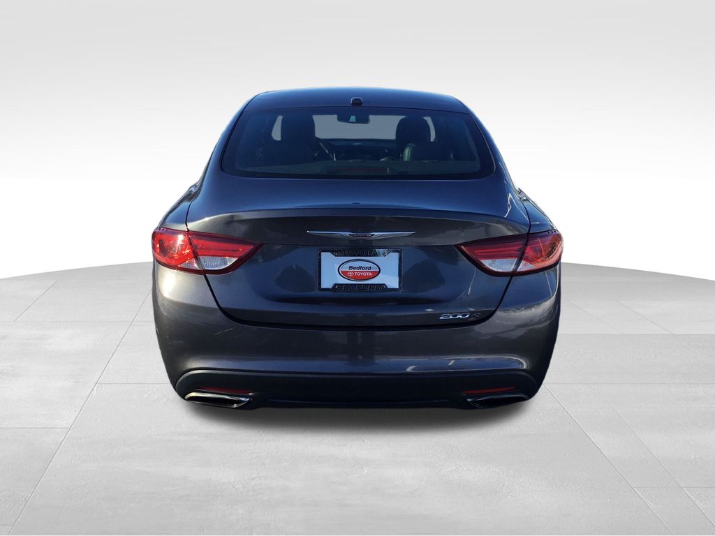 Thumbnail: 2015 Chrysler 200 - 4