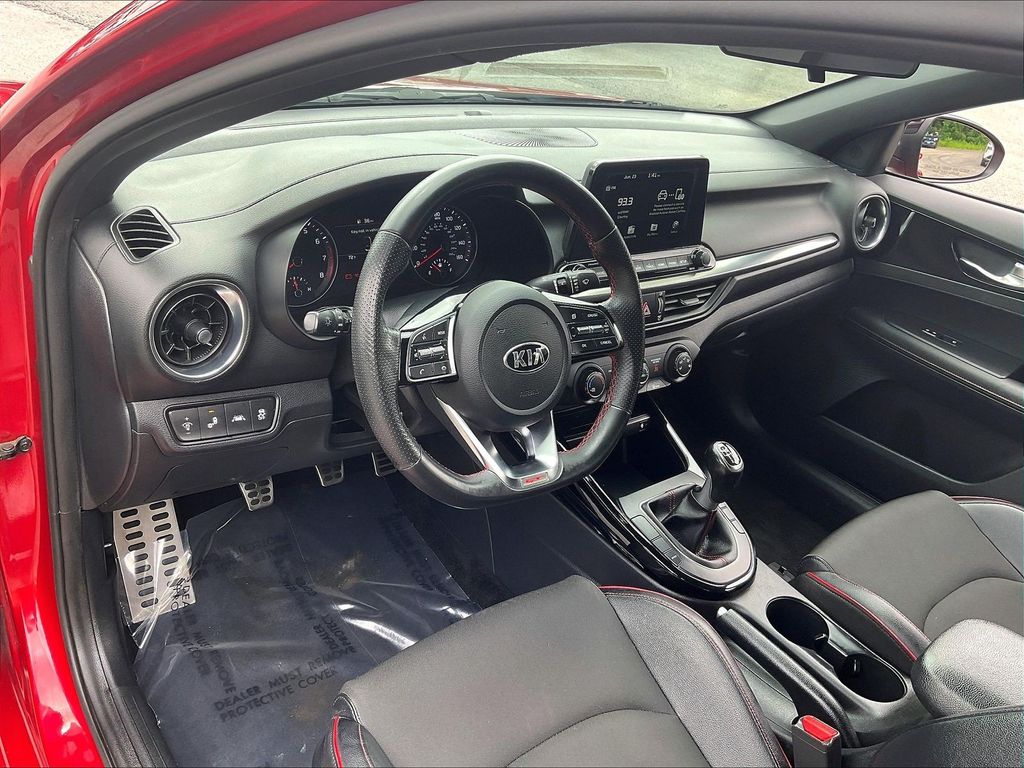 2021 Kia Forte — photo 8