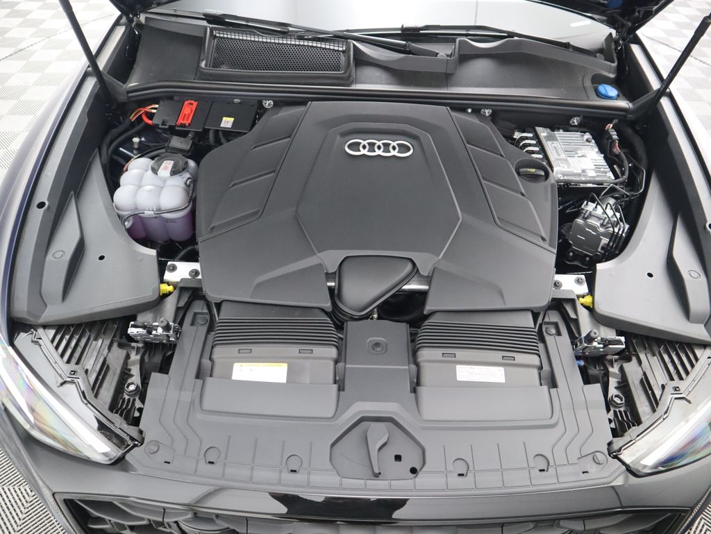 Thumbnail: 2025 Audi Q8 - 31