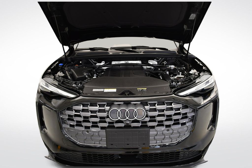 Thumbnail: 2025 Audi Q5 - 12
