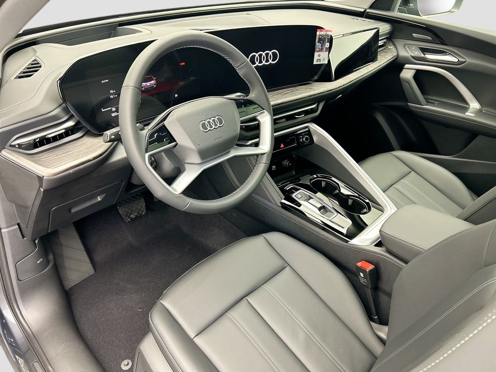 Thumbnail: 2025 Audi Q5 - 9