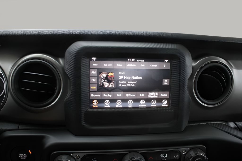 Used Car 2023 Jeep Gladiator  Willys For Sale Under $35,000 In Austin, Texas