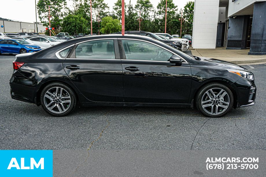 Used 2019 Black Kia EX image 9