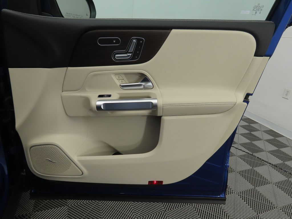 Thumbnail: 2026 Mercedes-Benz GLB - 24