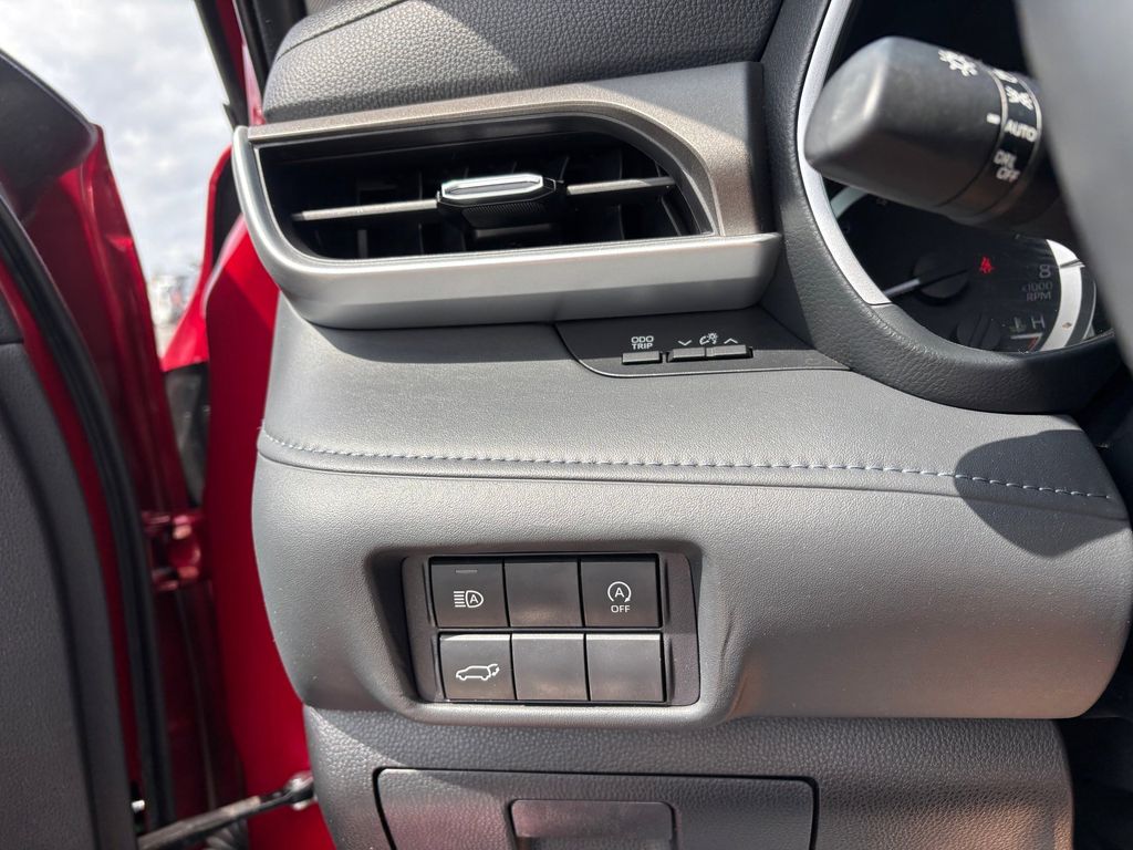 Used Car 2024 Toyota Highlander  Xle For Sale Under $50,000 In Austin, Texas