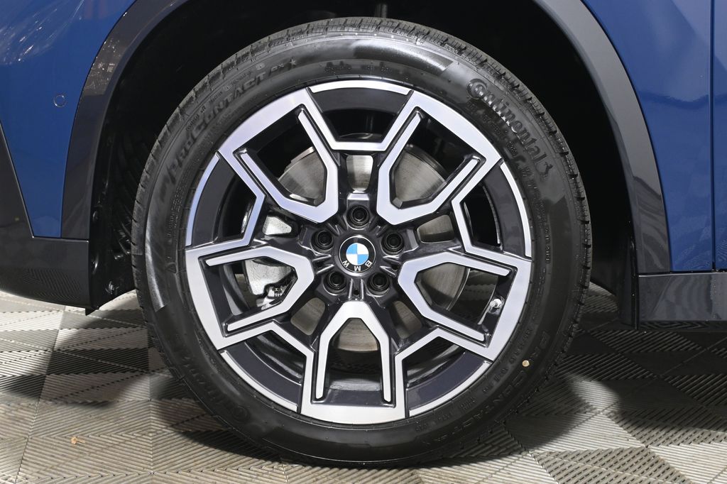 Thumbnail: 2026 BMW X1 - 12