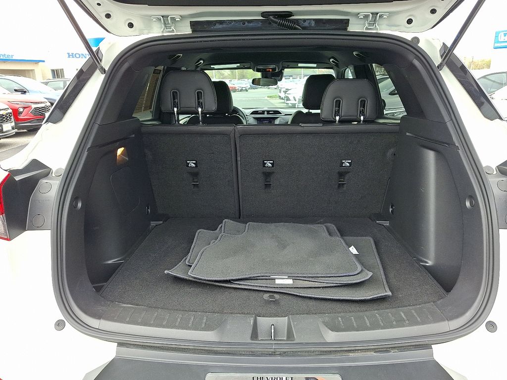 Thumbnail: 2023 Chevrolet TrailBlazer - 29