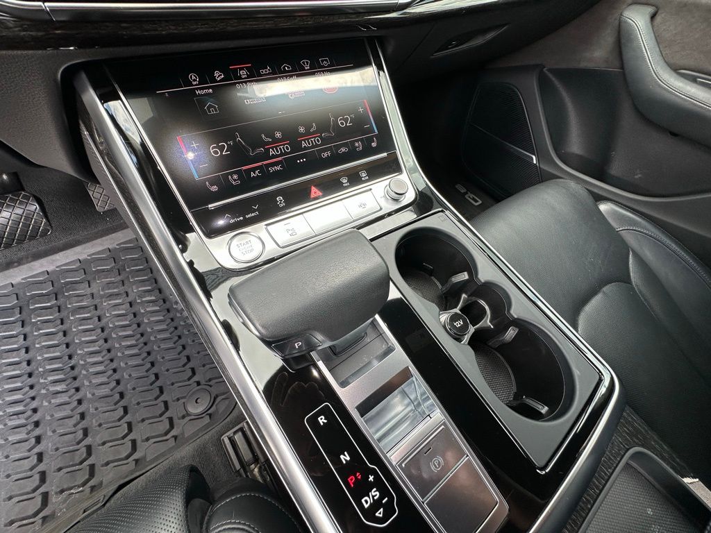 Thumbnail: 2019 Audi Q8 - 25