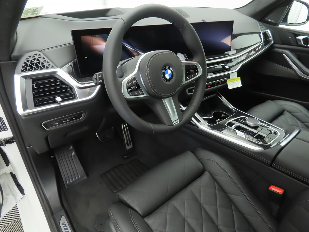 Thumbnail: 2026 BMW X7 - 9