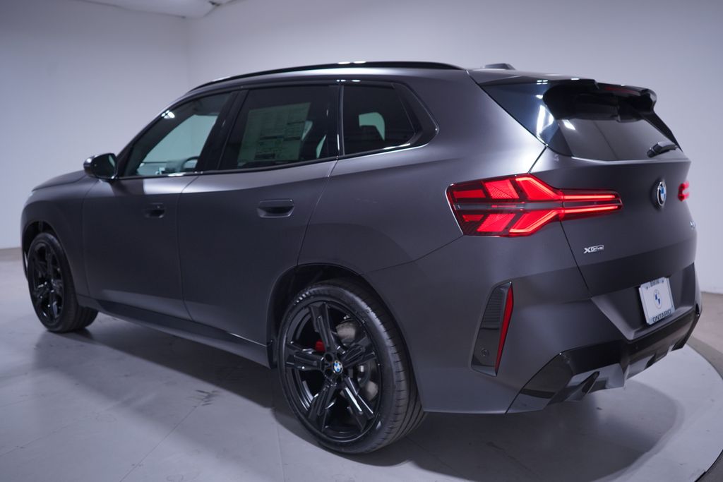 Thumbnail: 2026 BMW X3 - 3