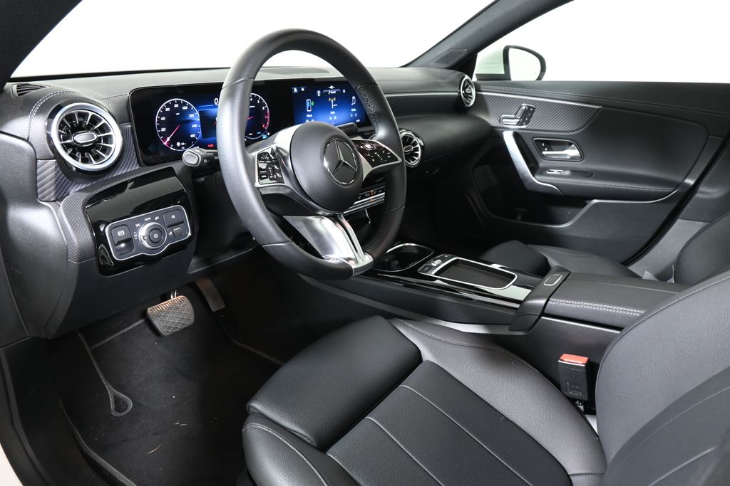 Thumbnail: 2025 Mercedes-Benz CLA - 4