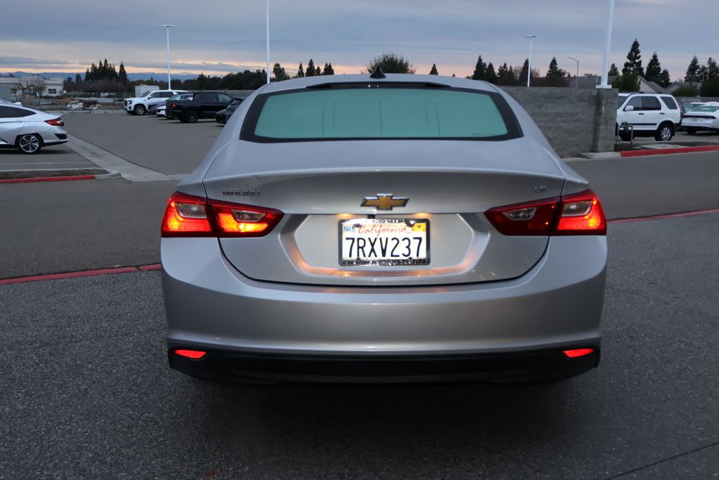 2016 Chevrolet Malibu LS 6