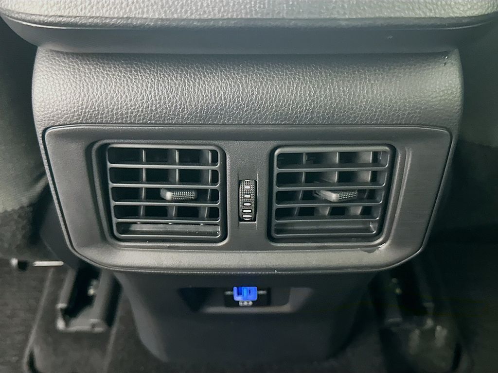 Thumbnail: 2025 Toyota RAV4 - 25