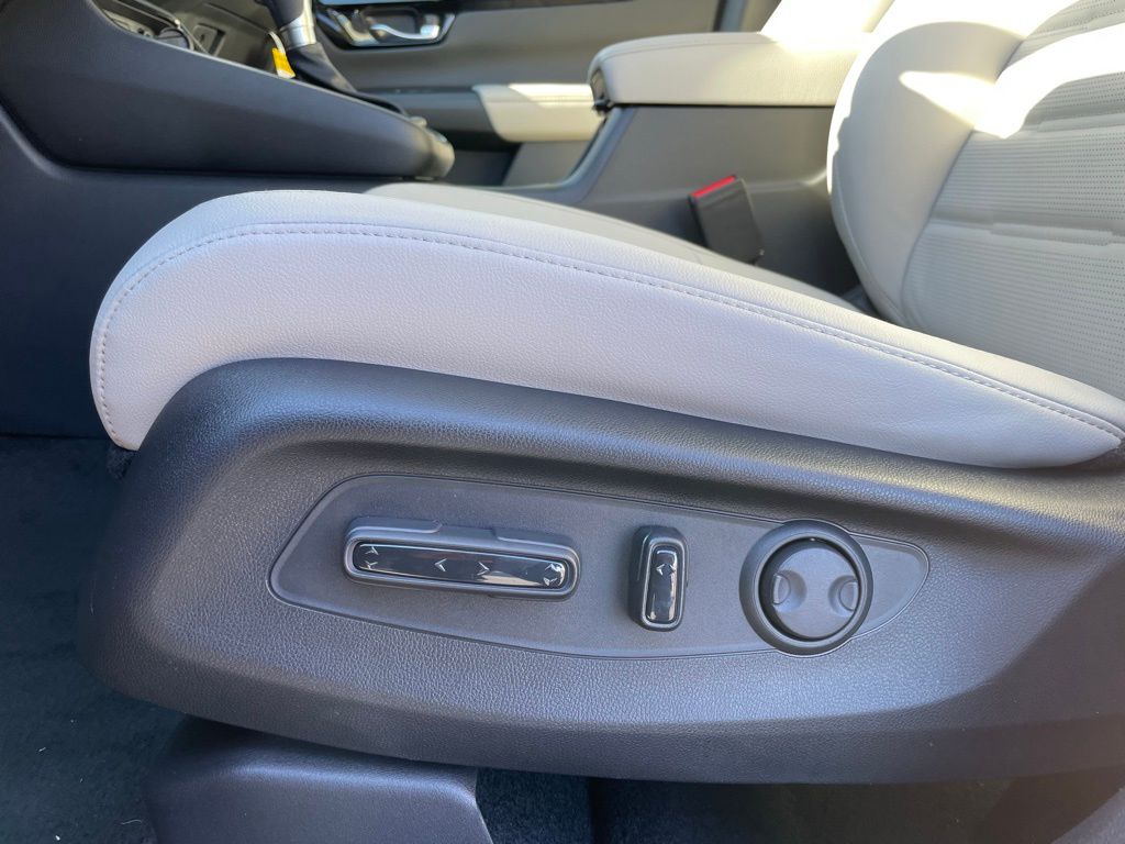2025 Honda CR-V EX-L 26