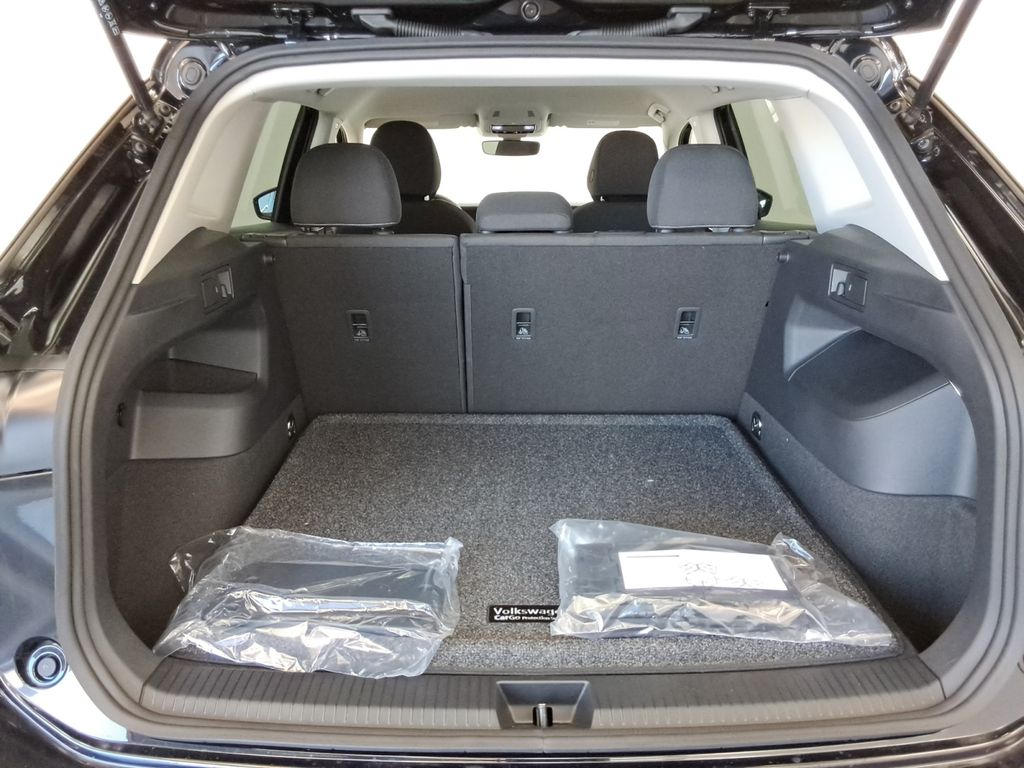 used 2025 Volkswagen Tiguan car, priced at $26,999