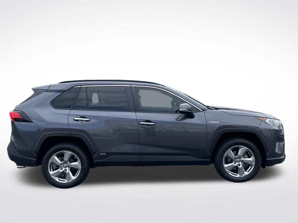 Thumbnail: 2020 Toyota RAV4 - 7